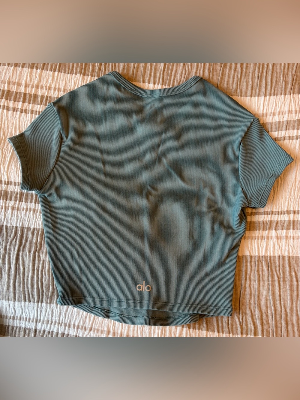 ALO Yoga Ribbed tee